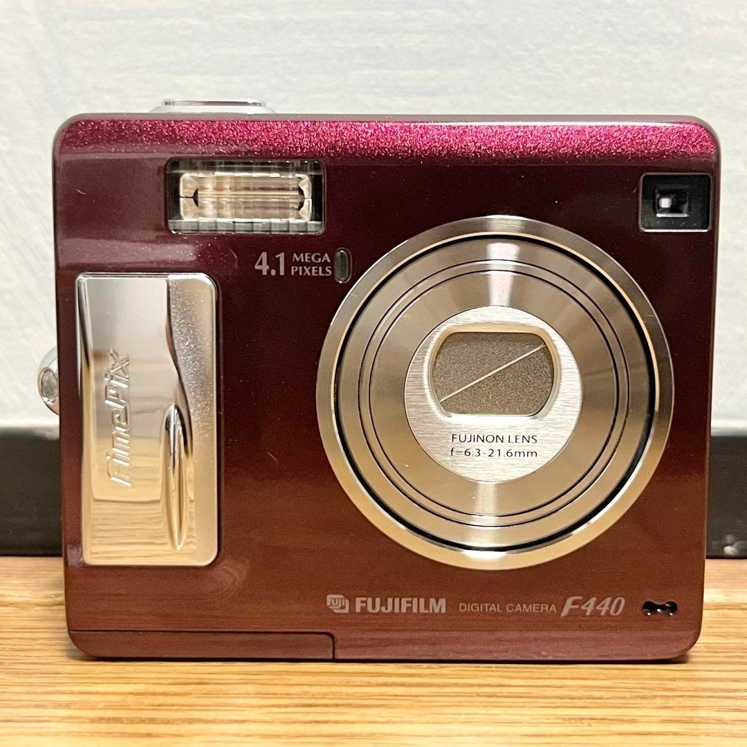 FUJIFILM FinePix F440 Red Digital Compact Camera4.1MP Tested From