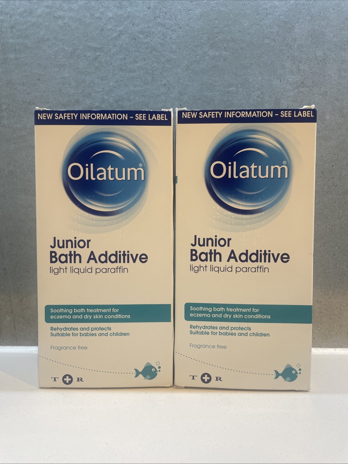 2 x Oilatum Junior Bath Additive, Eczema and Dry Skin Emollient, Soothing 300ml
