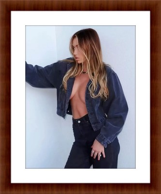 Paulina Gretzky 8.5 x 11 Candid Color Unframed Collectable Photograph
