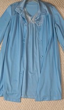 Vintage vanity fair nightgown And robe Size Medium