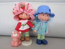 Vintage Strawberry Shortcake Doll & Pet Custard 1982 Blueberry Muffin w/ Stand