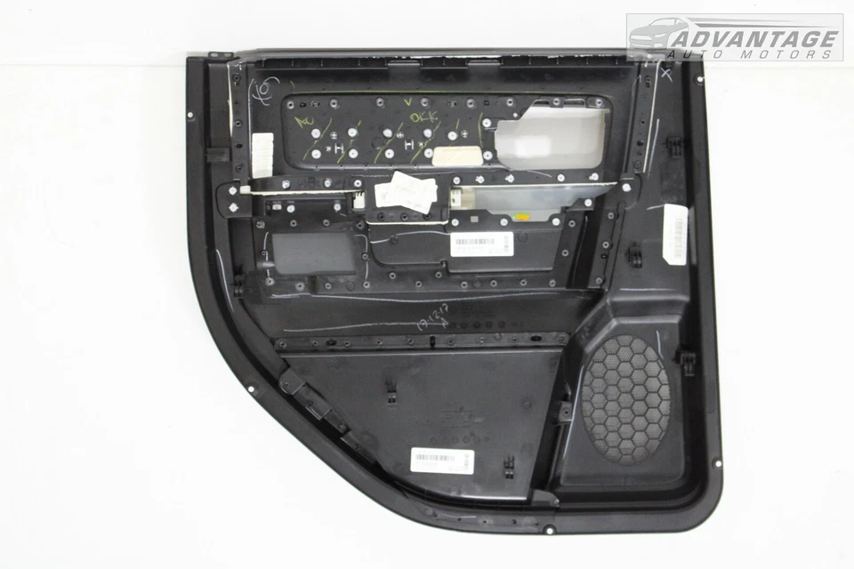 Dodge Ram 1500 2013-2018 doble cabina puerta trasera derecha panel embellecedor cubierta OEM Foto 2 de 4