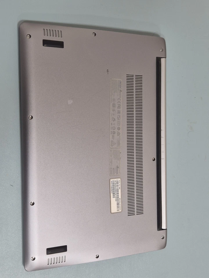 Acer Swift SF314-52 – i5-8250U / 8GB RAM / 256GB SSD / 14″ FHD / Windows 11 Home - Image 4 of 4