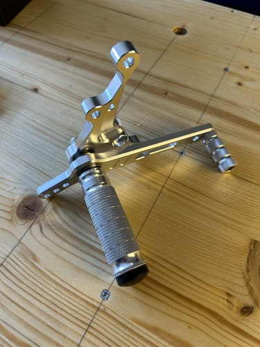 Verstellbare Aluminium-Rennsport-Fußrastenanlage – Suzuki GSX-R 1000 (2000–2004) - Bild 3 von 9