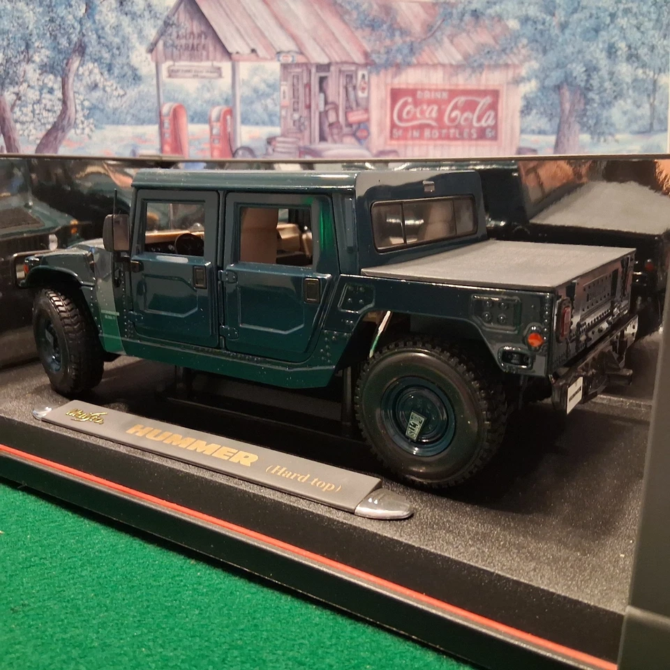 Maisto Special Edition Blue Hummer Hard Top 1:18 Scale Diecast - Image 3 of 4