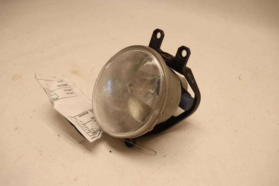 Toyota 4runner 2014-2020 parachoques delantero derecho lado pasajero luz antiniebla OEM Foto 3 de 4