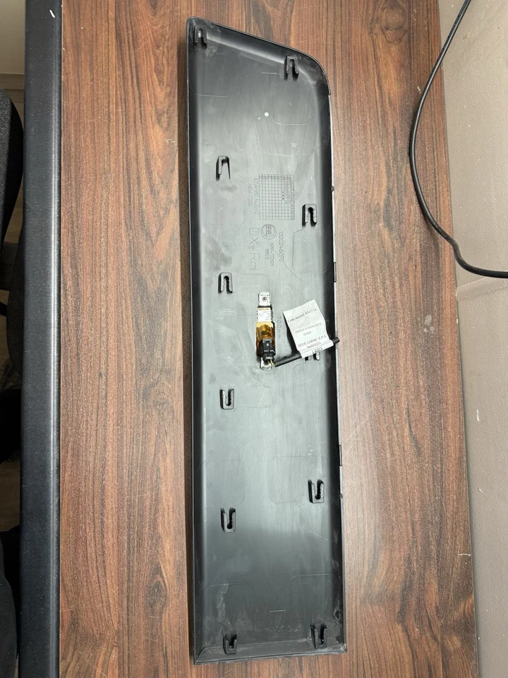 PEUGEOT BOXER 2024 ETC… MOLDURA PANEL LATERAL TRASERO DERECHO - 1320246070 Foto 3 de 4