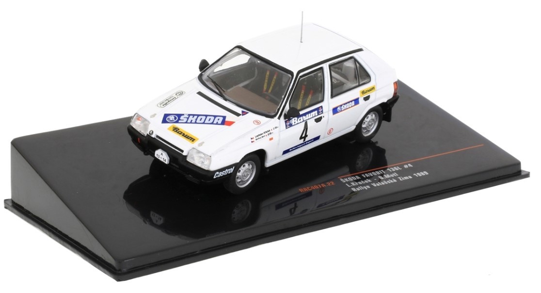 SKODA Favorit 136 L #4 miniature de collection IXOMODELS en métal injecté