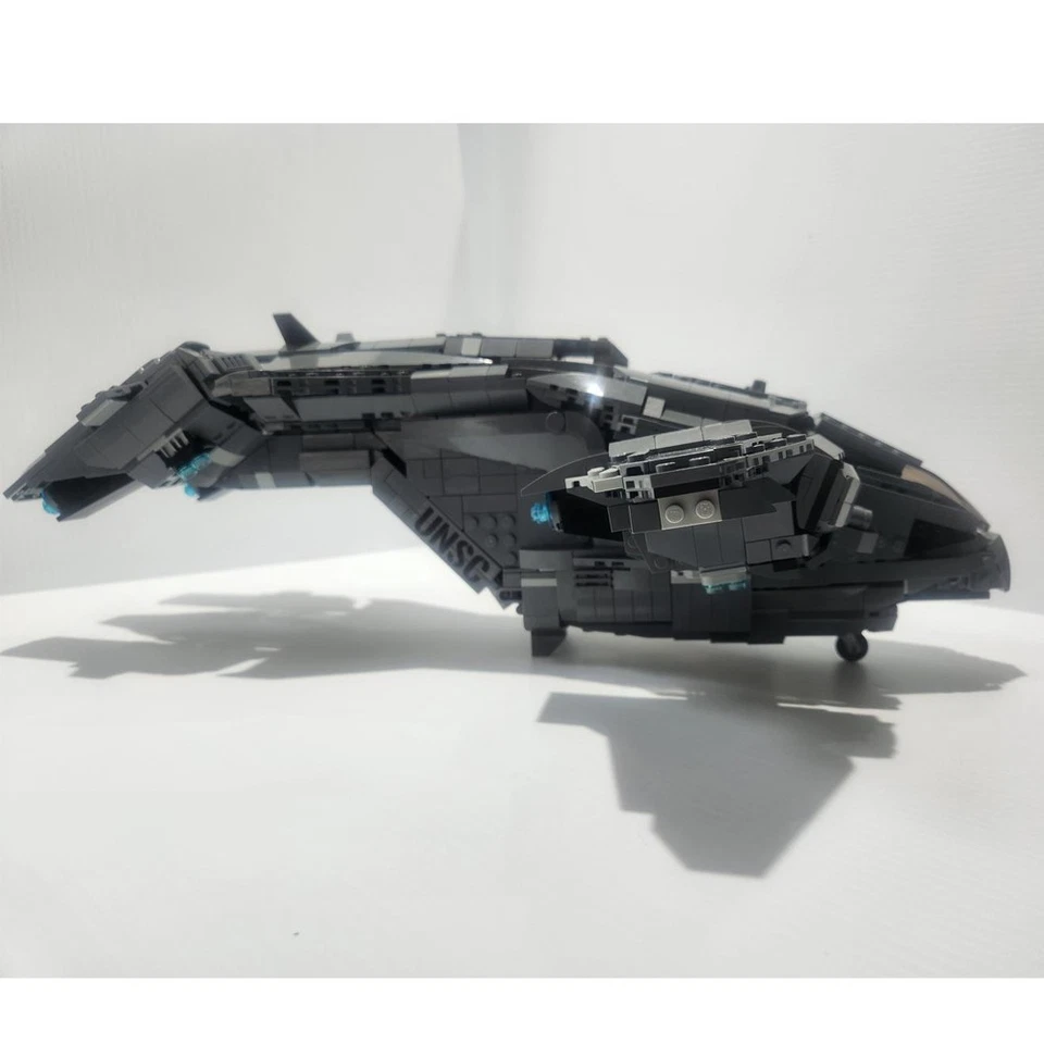 Moc-217914 D77-TC Dropship Pelican Line Of Tactical Aerospace Lifter 1884 Pieces - Image 2 of 4