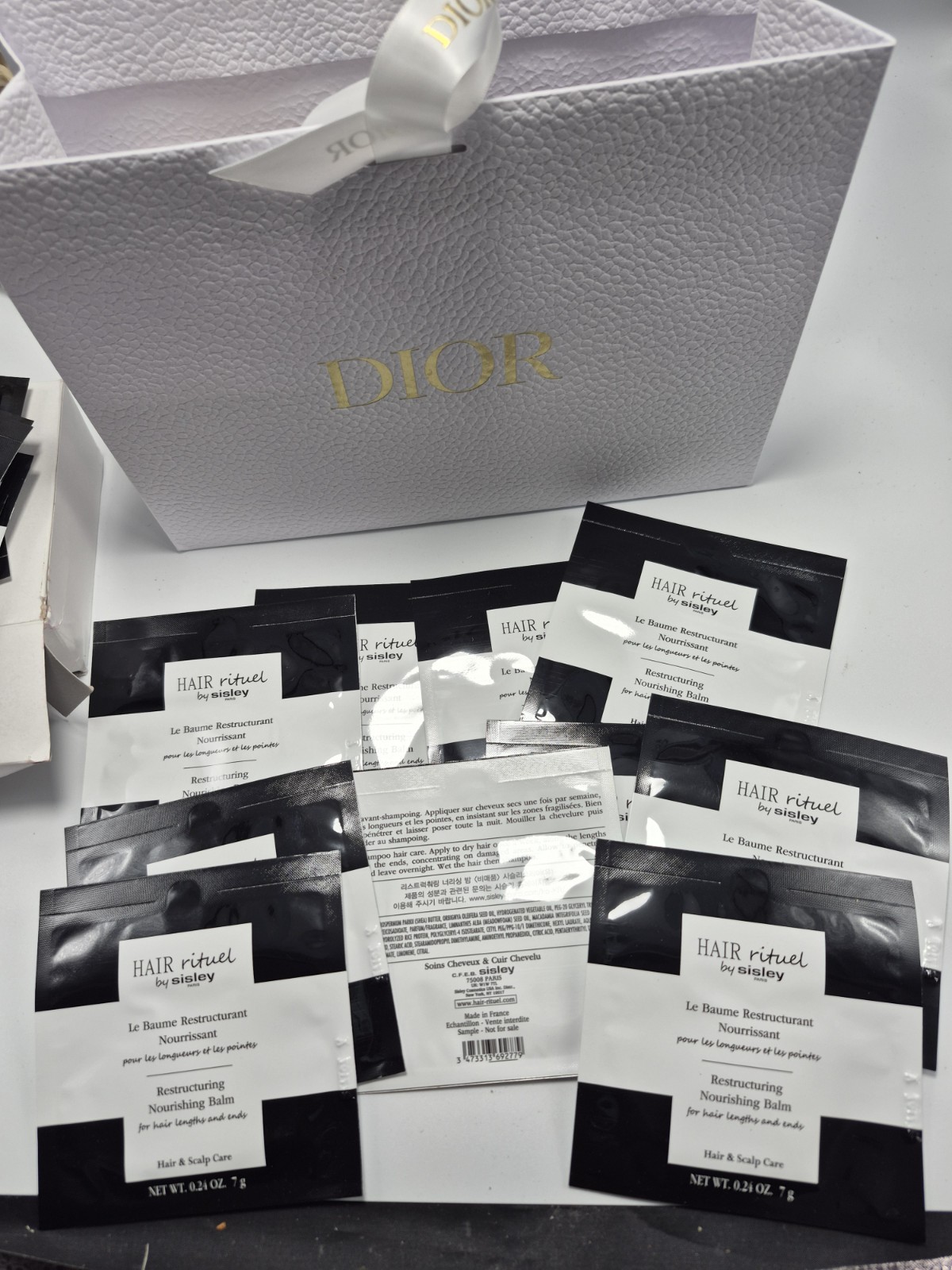 Baume Restructurant Nourrissant Hair Rituel Sisley élixir de soin capillaire luxe 10x7g