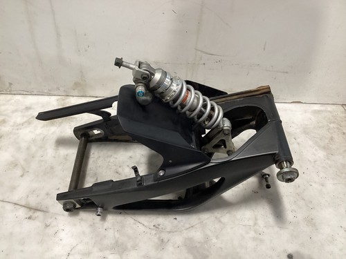 2006 04-06 YAMAHA YZF R1 REAR BACK SWINGARM SHOCK LINKAGE SUSPENSION SWING ARM - Picture 4 of 4