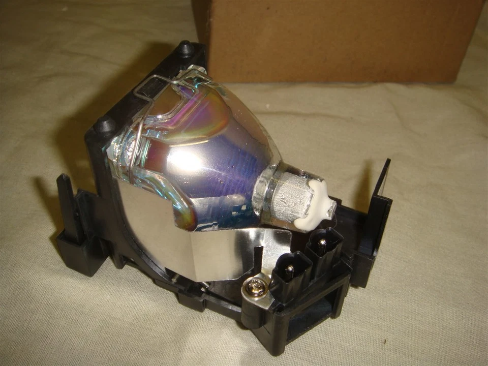 ELECTRIFIED LAMPS HITACHI DT-00521 DT00521 E-SERIES REPLACEMENT LAMP - Image 3 of 4