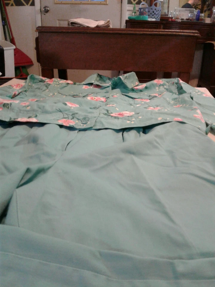 Vintage Jantzen Women Petite 2 Piece Pant Suit Floral Pattern Teal (CB2) - Image 2 of 4