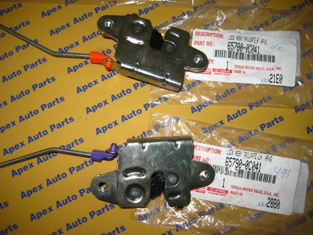 Toyota Tundra Tailgate Latches and Rods and Clips Kit OEM Genuine 2007