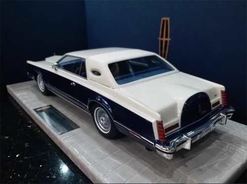 1/18 Resin car model Lincoln Continental Mark V Limited edition Blue/White - Picture 4 of 6