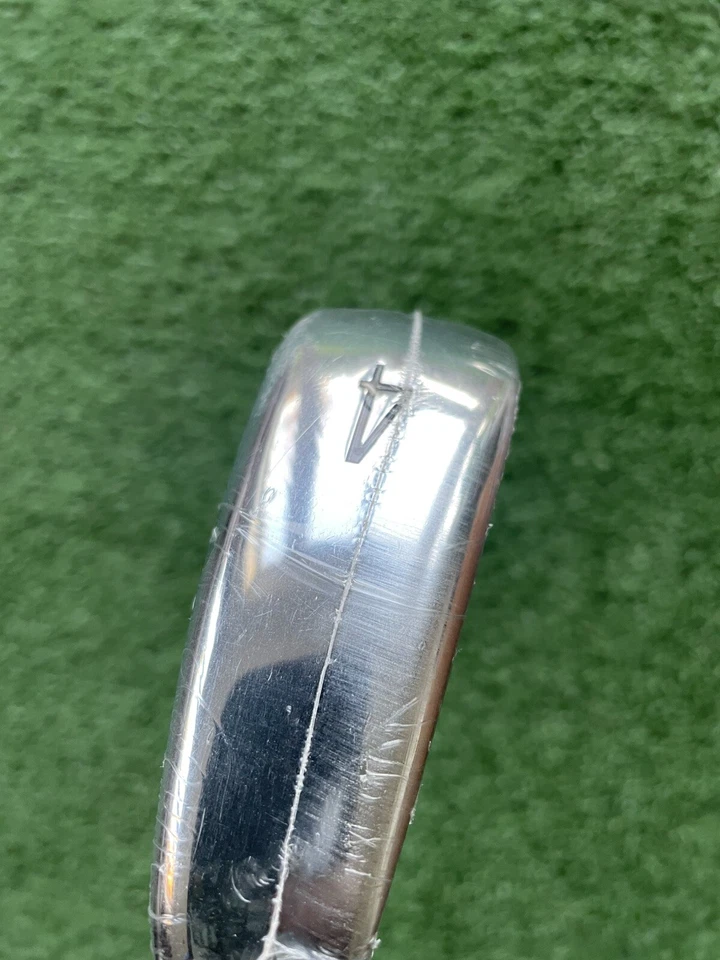 Titleist U505 Utility 4 Iron Regular Flex Right Handed Mens Golf Club - Image 3 of 4