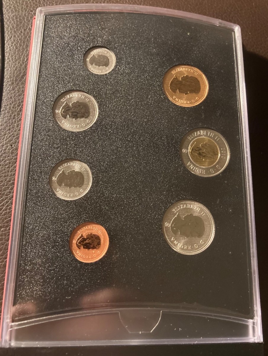 Canada 2010 Specimen Royal Canadian Mint Set With Rare Northern