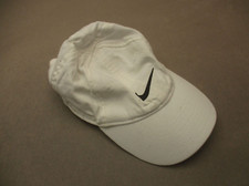 NIKE DRI-FIT Size 4-7 Kids Unisex White Athletic Adjustable Baseball Cap 3U