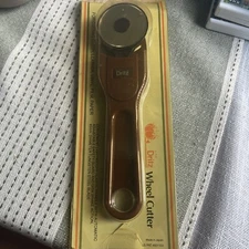 Dritz Wheel Cutter 28mm Cut Cutting Cloth or Crafts New in Package