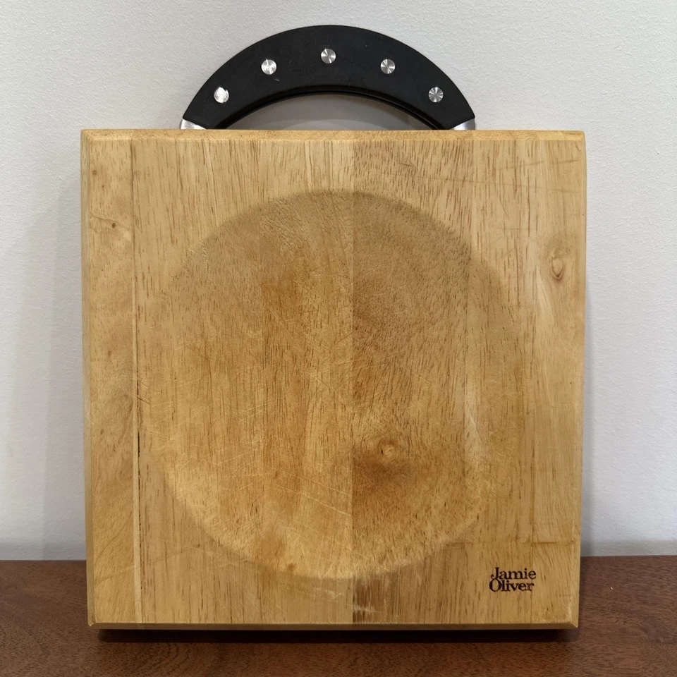 Tabla de cortar hierbas de madera cuadrada Jamie Oliver y mezzaluna Foto 2 de 4