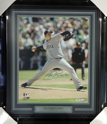 Felix Hernandez Signed Framed 16x20 Photo Seattle Mariners ''King Felix'' PSA/DNA