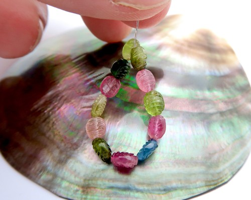 RARE GORGEOUS AAAAA SHIMMERING POLISHED MULTI-COLOR CARVED HIGH GRADE TOURMALINE - Picture 6 of 7
