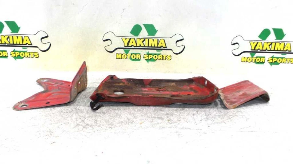 Mazda B2600 1990 bandeja de batería con soportes de montaje OEM Foto 3 de 4