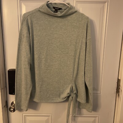Simply Vera Vera Wang Women s Sweater Size Large With Knot On Bottom