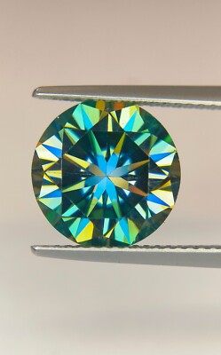 4.68 Cts A BEAUTIFUL MOSSANITE WITH EXCELLENT CUT !