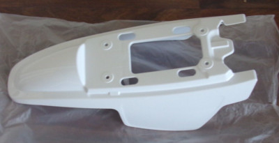 YAMAHA PW50, PW50 Y-ZINGER WHITE REAR FENDER 1981-2026, 3PT-21711
