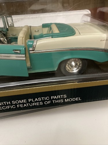 Timeless Classics 1956 Chevrolet Bel Air 1/18th scale die-cast car Turquoise NIB - Picture 4 of 12