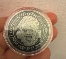 The Texas Chainsaw Massacre Limited Edition Leatherface Coin & Keyring Fanattik