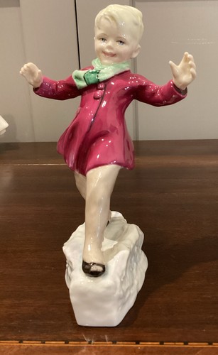 Royal Worcester Figurine “January” 3452. F G Dougherty - Picture 13 of 13