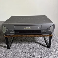 Toshiba M-653 4 Head VCR  NO REMOTE Tested And Working 