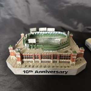 OG　ボールパークインアーリントン　スタジアムフィギュア Ballpark in Arlington | eBay 記念グッズ