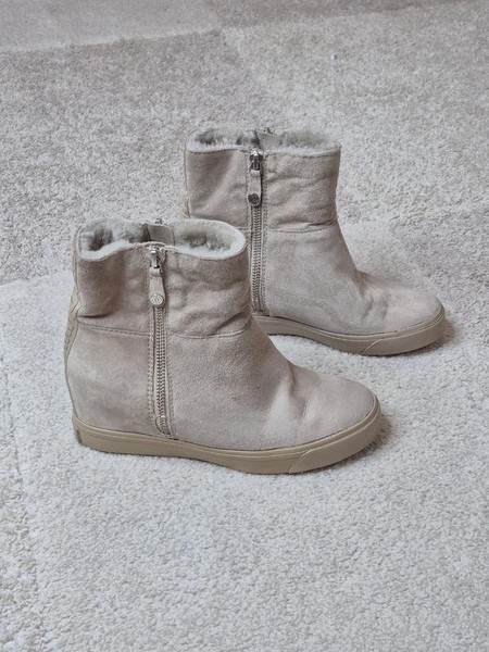Women DKNY Boots Beige Suede 36