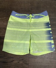NIKE Boys Swiming Boardshort, Volt Glow, Size XL Youth