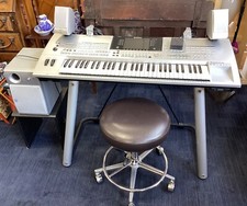 Yamaha Tyros 1 Keyboard Piano Set (pre-owned)