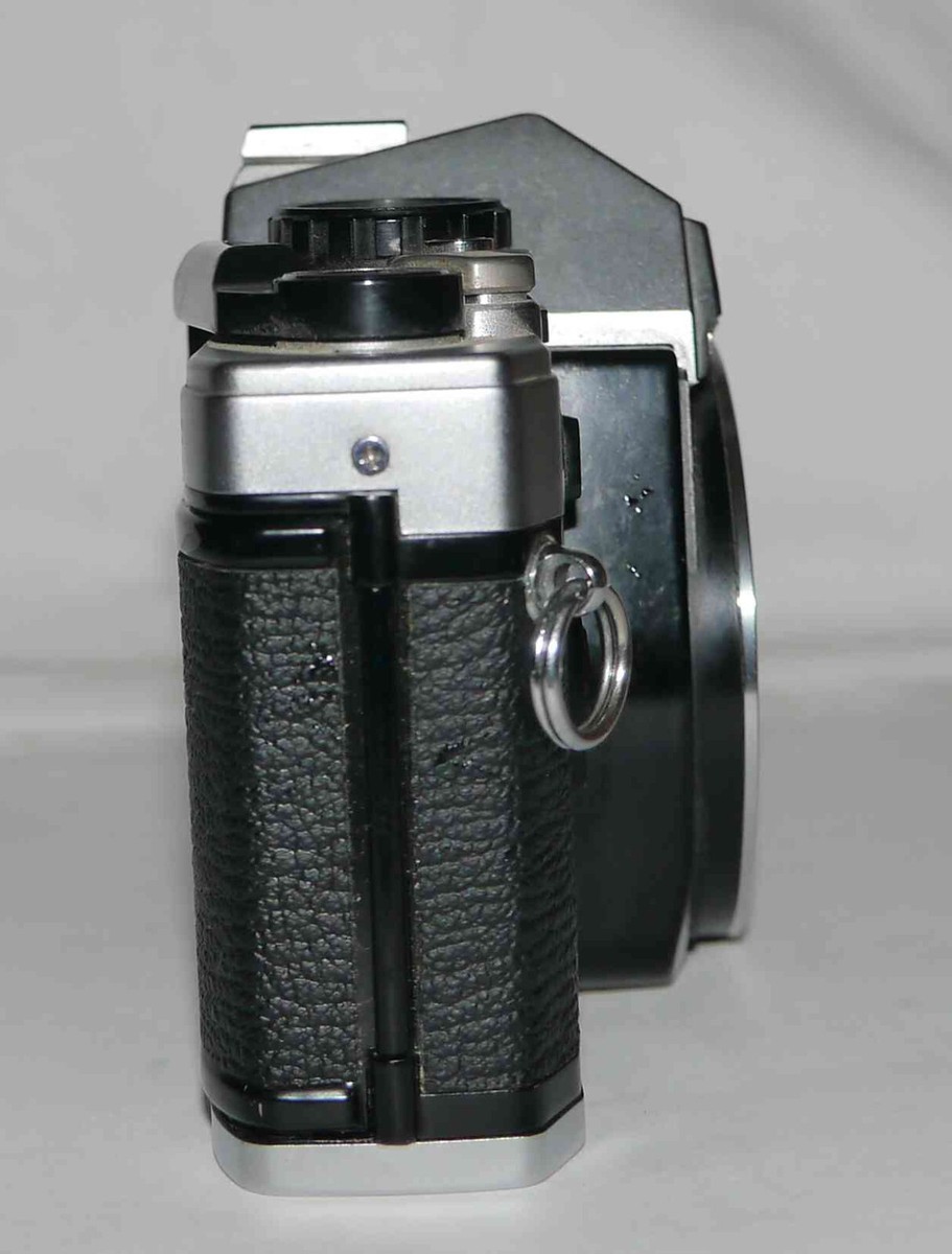 Boîtier Olympus OM10 Argentique – 50mm, Noir, Occasion Japon