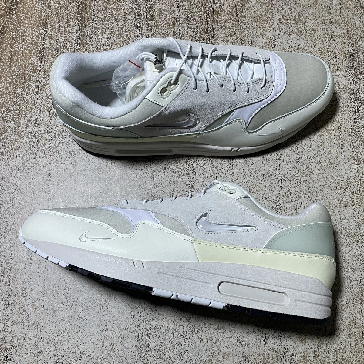 White nike bubble shoes 2025