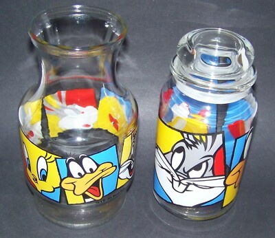 1994 Warner Bros LOONEY TUNES characters JUICE CARAFE/PITCHER + JAR w/LID 