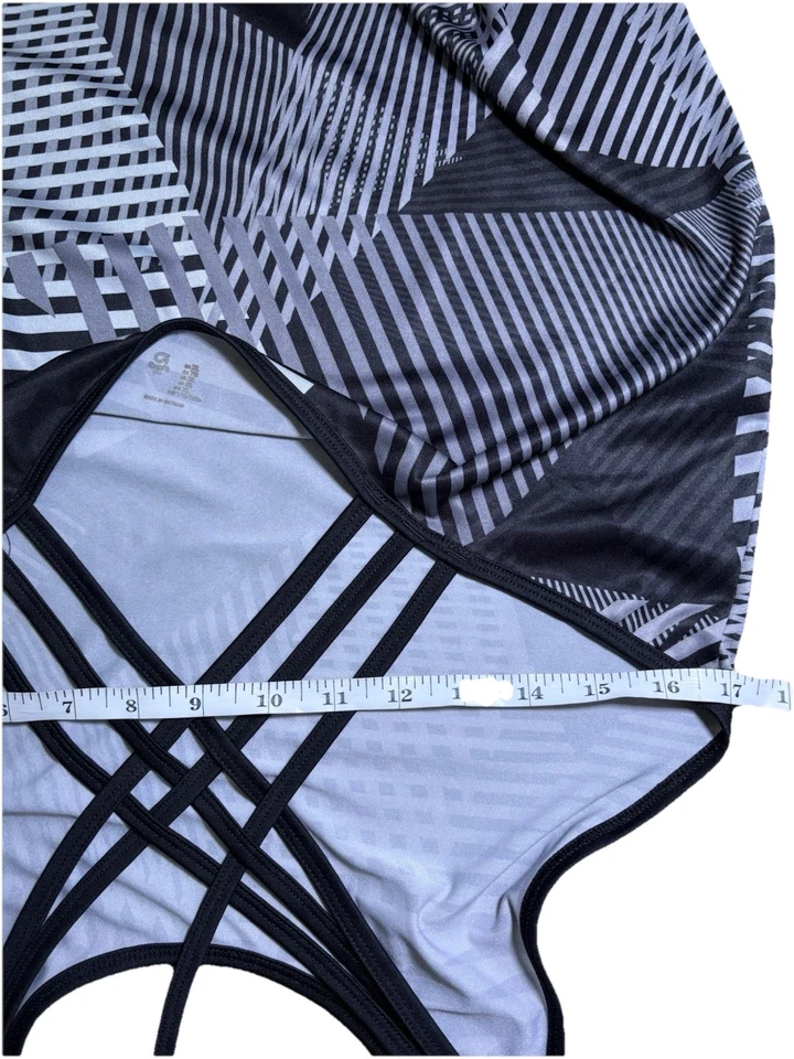 Camiseta sin mangas deportiva deportiva Gap Fit para mujer talla LX espalda cruzada negra Foto 2 de 4