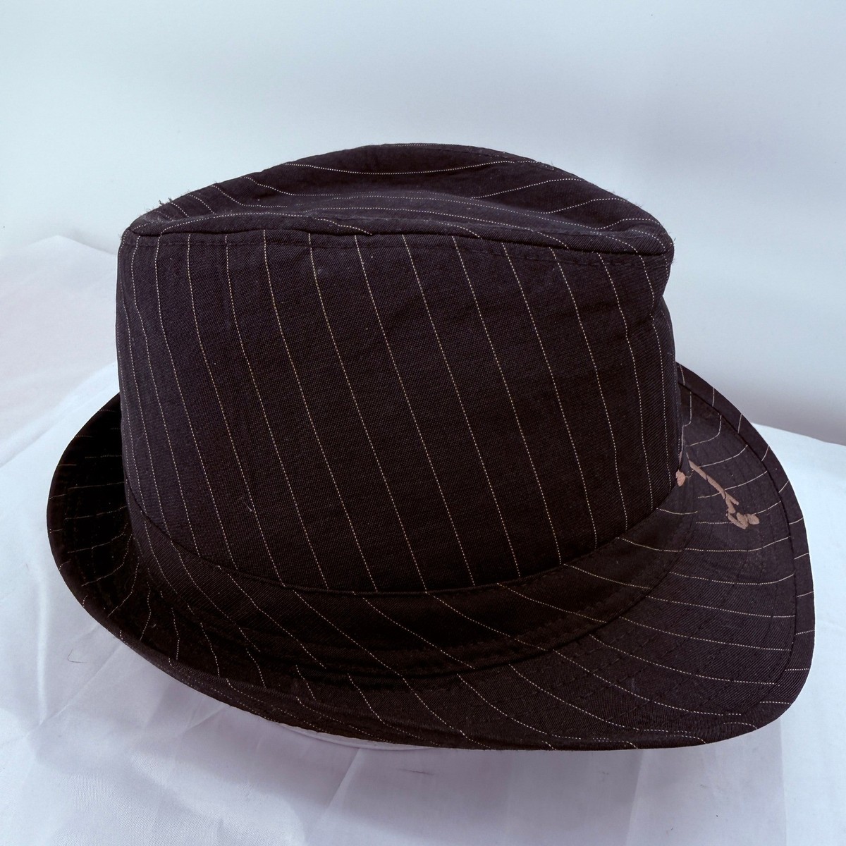 Virtis Mens Black Pinstripe Skull Fedora Hat Red Splatter 