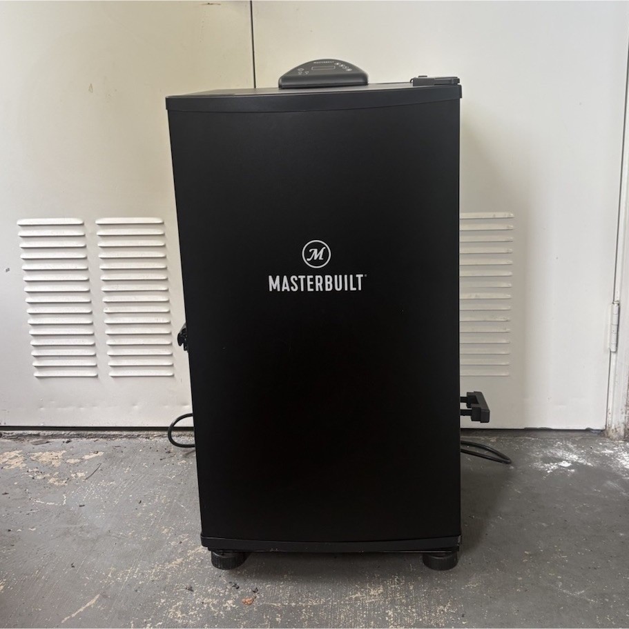 Masterbuilt Electric Steel Smoker Black Freestanding Outdoor