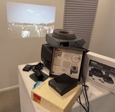 Kodak Carousel Projector w/ Wireless Remote  Transvue Tray TESTED