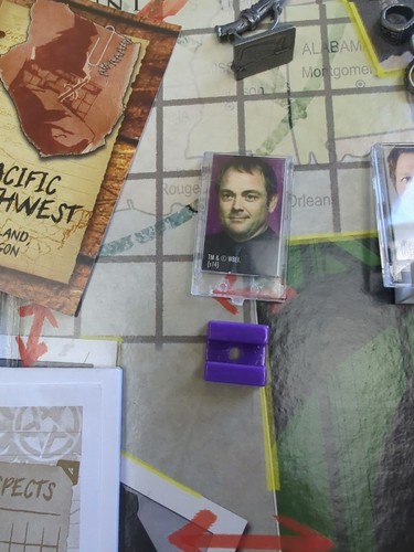 2014 CLUE Supernatural Join the Hunt Board Game - Complete USAopoly Hasbro - Picture 13 of 15