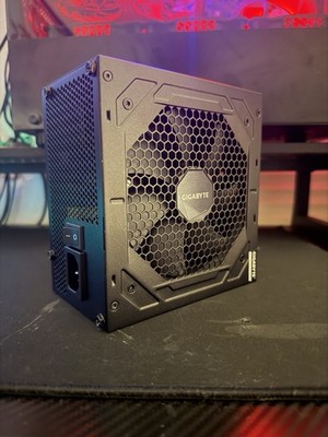 GIGABYTE GP-UD1000GM 1000W 80 Plus Gold Certified Fully Modular Power Supply