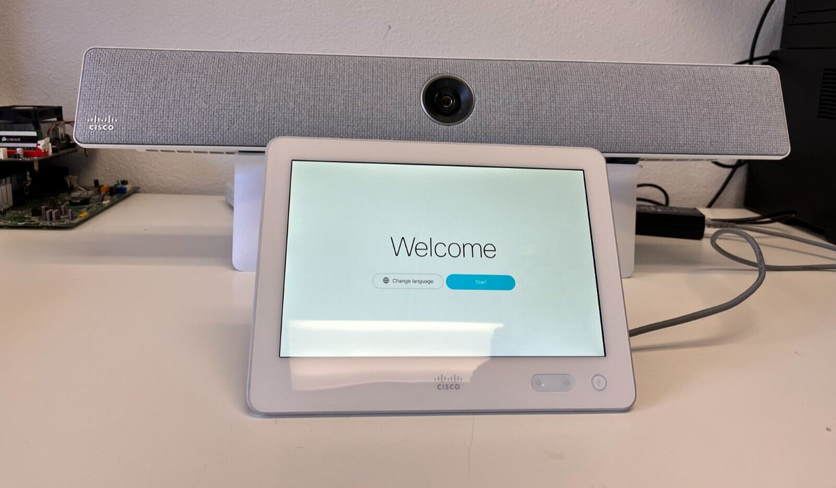 Cisco Webex Room Kit CS-Kit-S-Unit W/Media Bar + Touch10