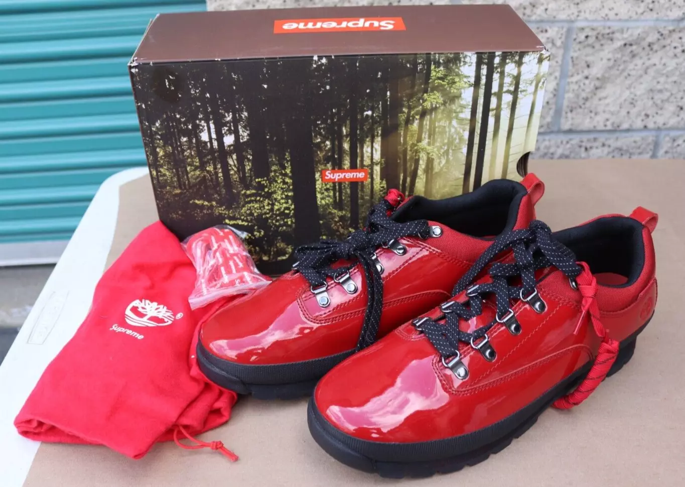 SUPREME X TIMBERLAND EURO RANDONNEUR BAS CUIR ROUGE MOYEN TAILLE 12 AVEC BOITE TB0A2DJK
