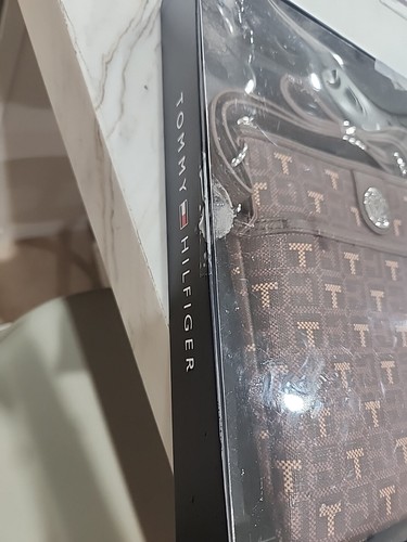 TOMMY Hilfiger logo tracolla e porta carte di credito set regalo in scatola nuovo $98,00 - Foto 11 di 14